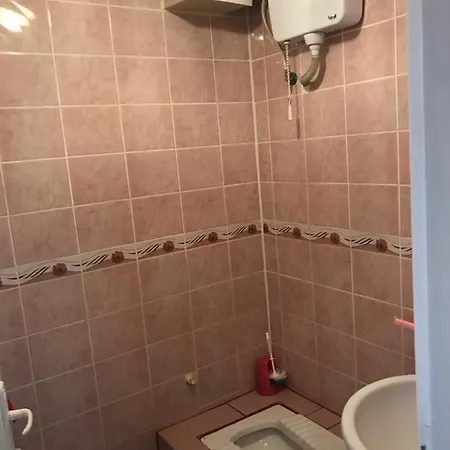 Guneyli Apartment