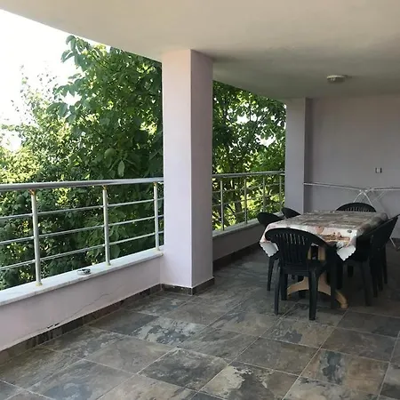 Apartment Guneyli
